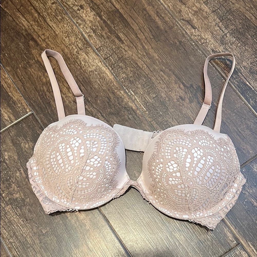 Victoria's Secret Dream Angels Push-Up Underwire Bras in Blush Pink